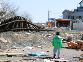 岩手県陸前高田市内の被害状況作業05