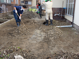 ヘドロの撤去作業03